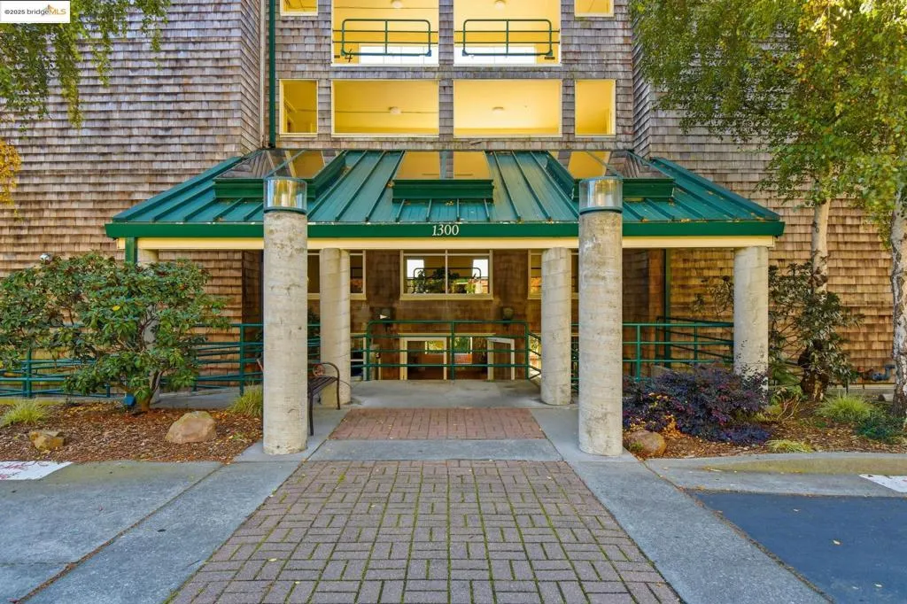 1300 Quarry Ct 212, Richmond, California 94801 home-pic-2