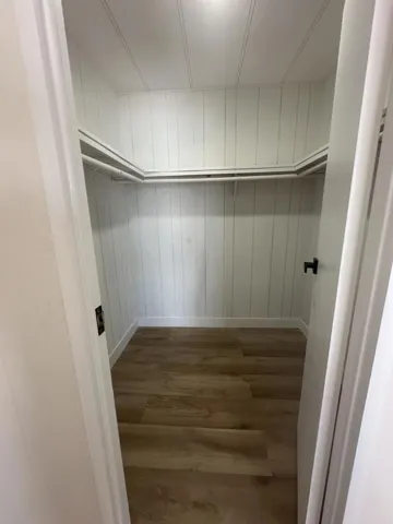 45 PRIMARY WALKIN CLOSET