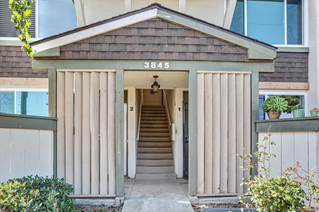 3845 Groton St 4, San Diego, California 92110 home-pic-21