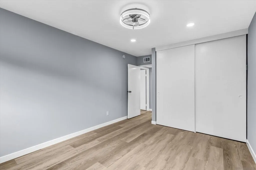 3845 Groton St 4, San Diego, California 92110 home-pic-14