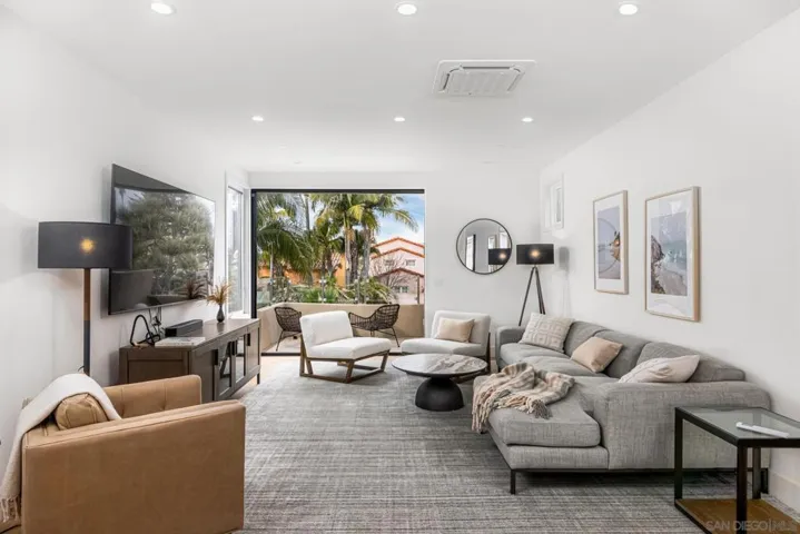 253 Kolmar St, La Jolla, California 92037