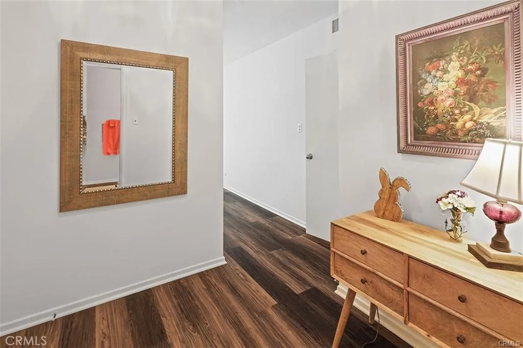 1360 G Shadow Lane G, Fullerton, California 92831 home-pic-16