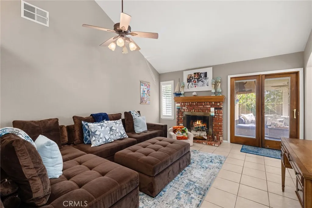 1256 Miller Court, Upland, California 91784 home-pic-12