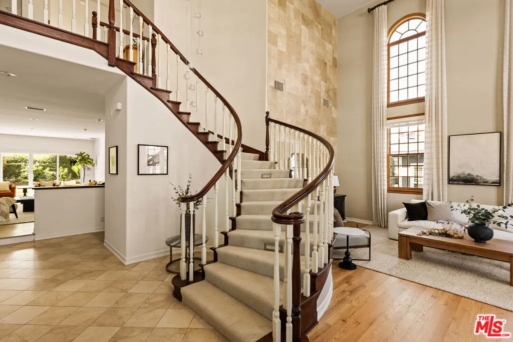 7825 Cowan Avenue, Los Angeles, California 90045 home-pic-5