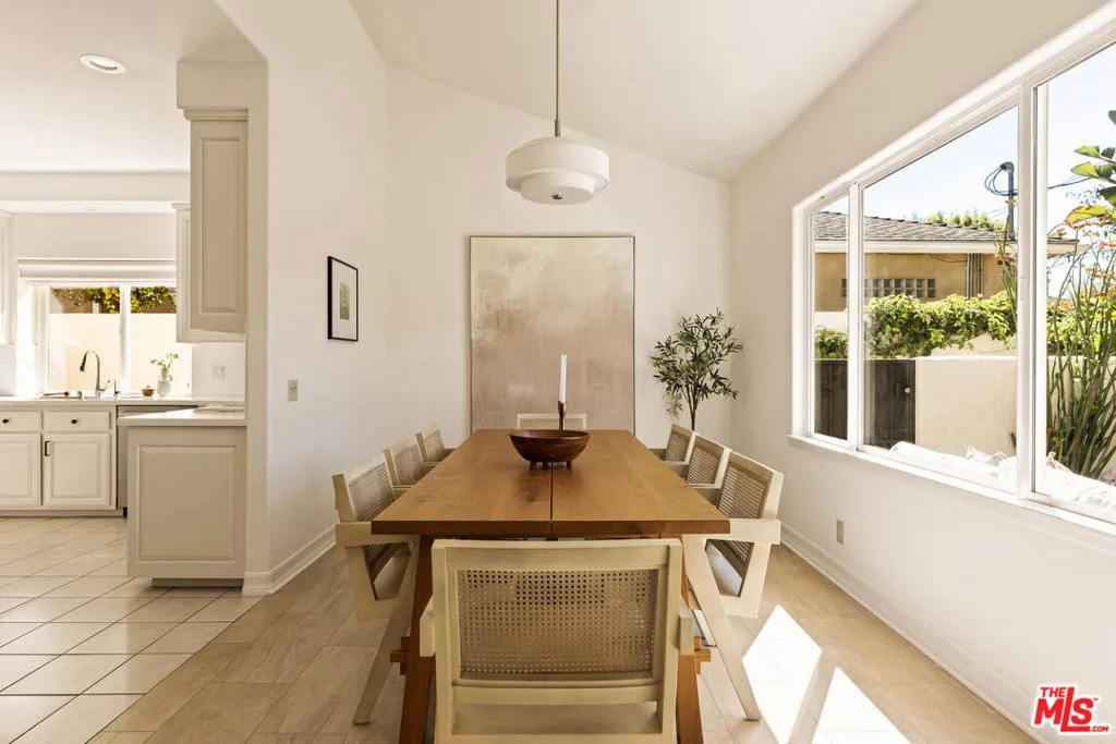 7825 Cowan Avenue, Los Angeles, California 90045 home-pic-12