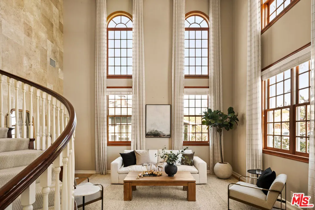 7825 Cowan Avenue, Los Angeles, California 90045 home-pic-3