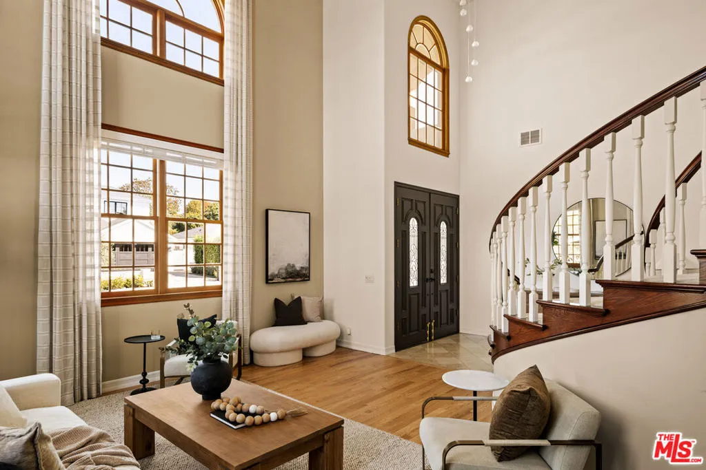 7825 Cowan Avenue, Los Angeles, California 90045 home-pic-4