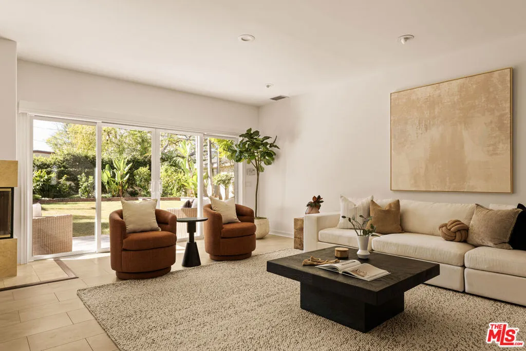 7825 Cowan Avenue, Los Angeles, California 90045 home-pic-8