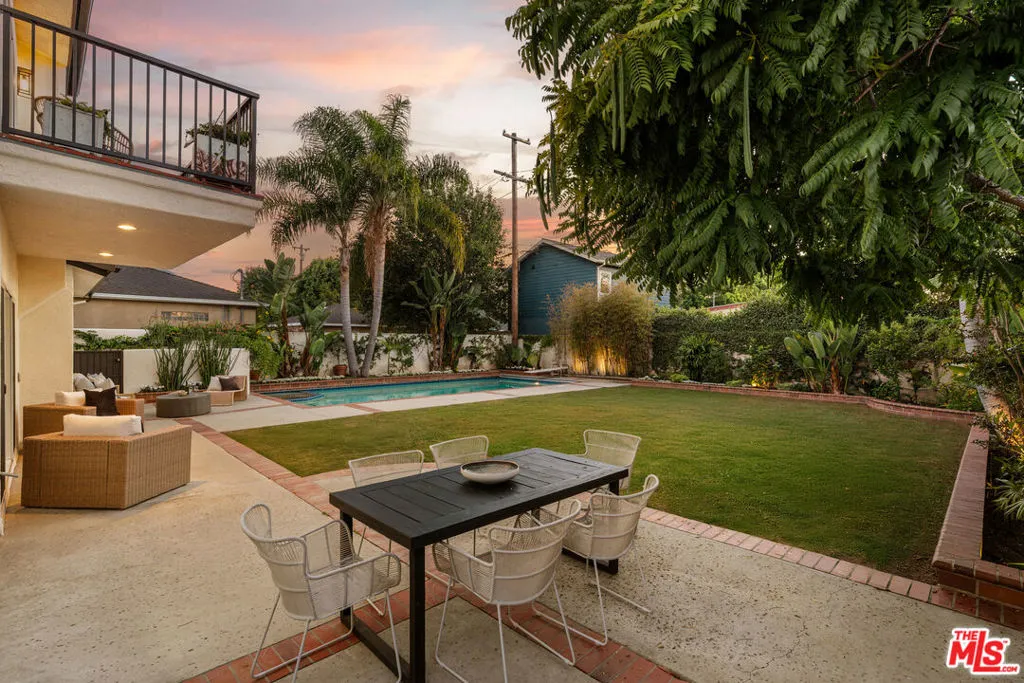 7825 Cowan Avenue, Los Angeles, California 90045 home-pic-31