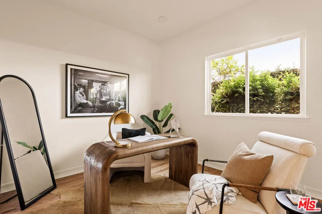 7825 Cowan Avenue, Los Angeles, California 90045 home-pic-28