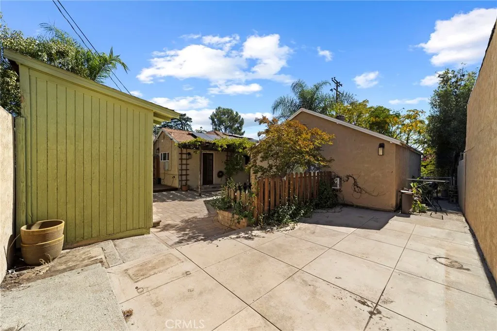 1697 N Allen, Pasadena, California 91104 home-pic-52