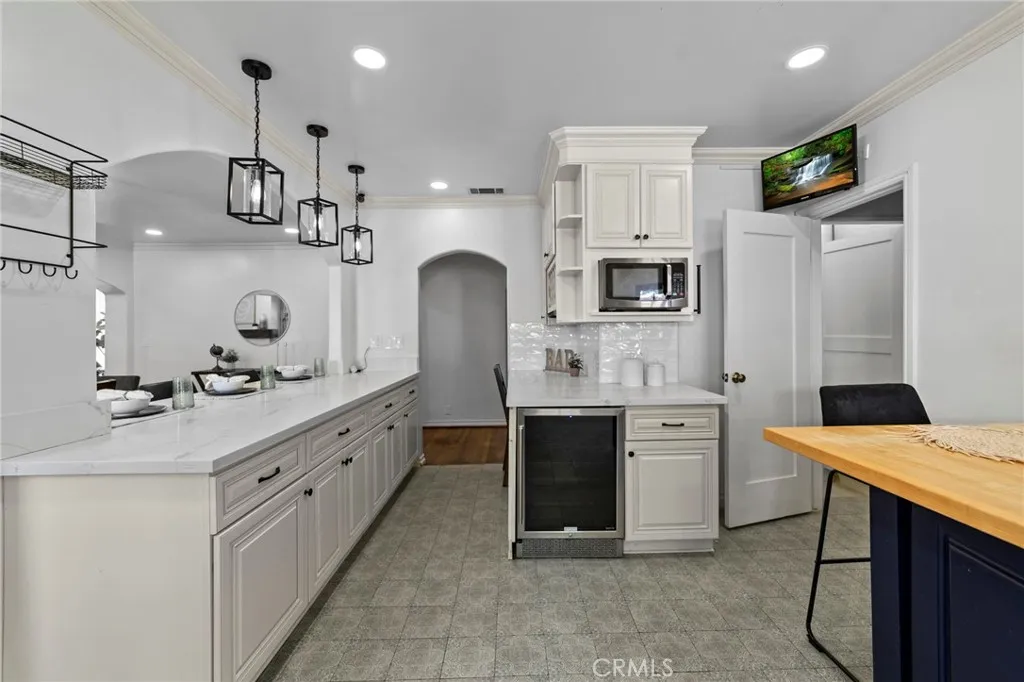 1697 N Allen, Pasadena, California 91104 home-pic-15