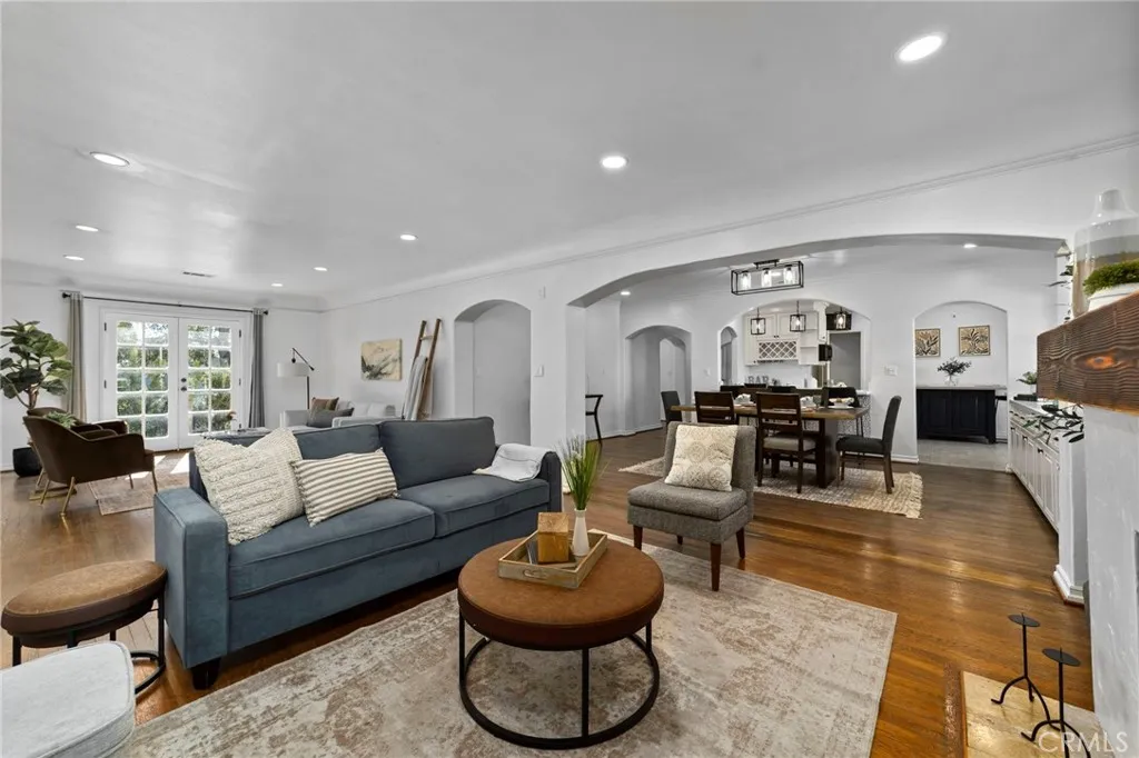 1697 N Allen, Pasadena, California 91104 home-pic-0