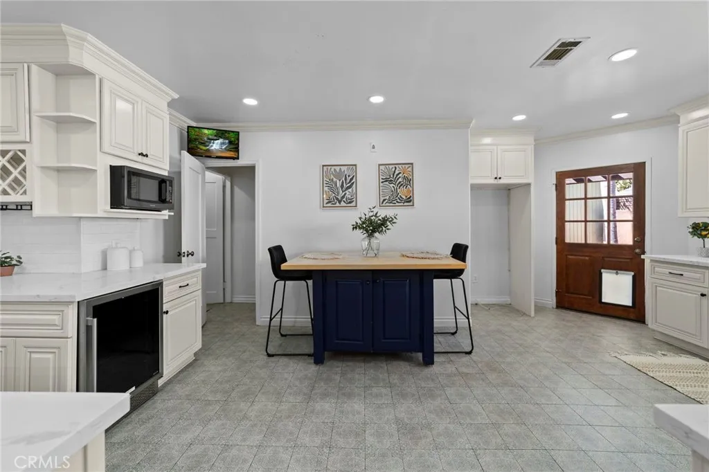 1697 N Allen, Pasadena, California 91104 home-pic-12