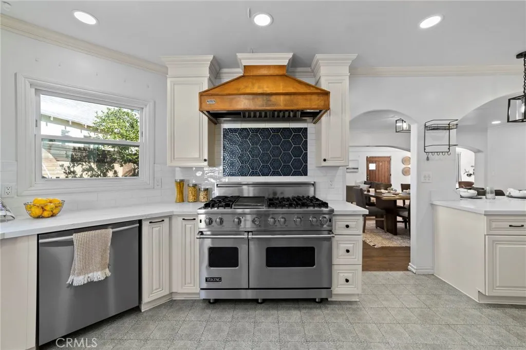 1697 N Allen, Pasadena, California 91104 home-pic-14