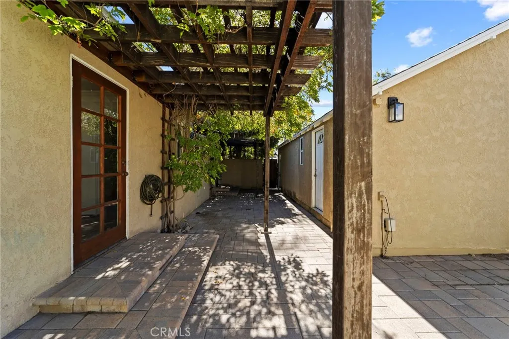 1697 N Allen, Pasadena, California 91104 home-pic-44