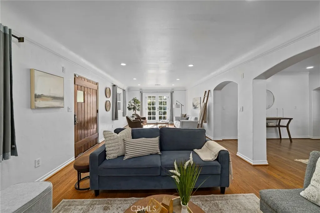 1697 N Allen, Pasadena, California 91104 home-pic-7