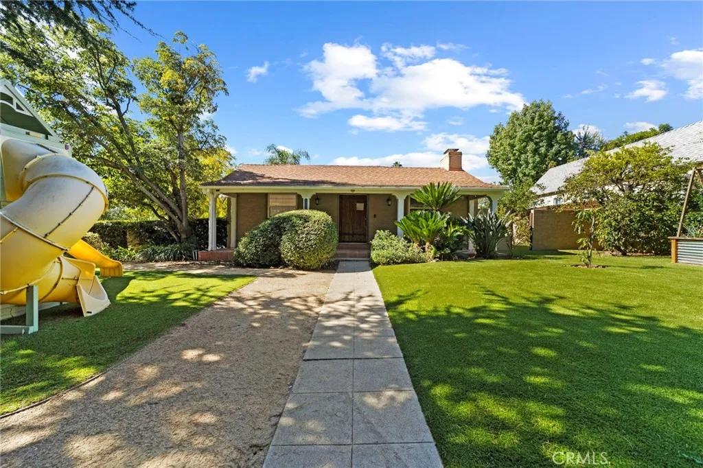 1697 N Allen, Pasadena, California 91104 home-pic-35