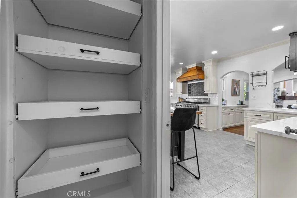1697 N Allen, Pasadena, California 91104 home-pic-30