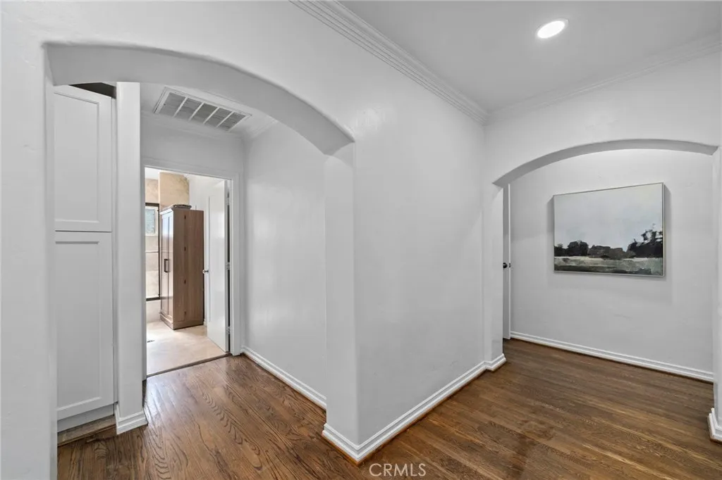 1697 N Allen, Pasadena, California 91104 home-pic-17