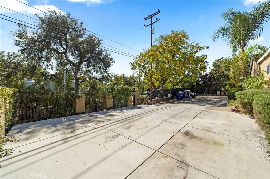 1697 N Allen, Pasadena, California 91104 home-pic-48