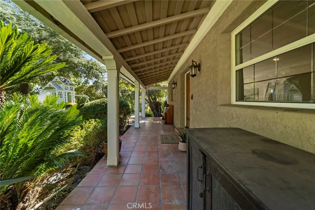 1697 N Allen, Pasadena, California 91104 home-pic-37