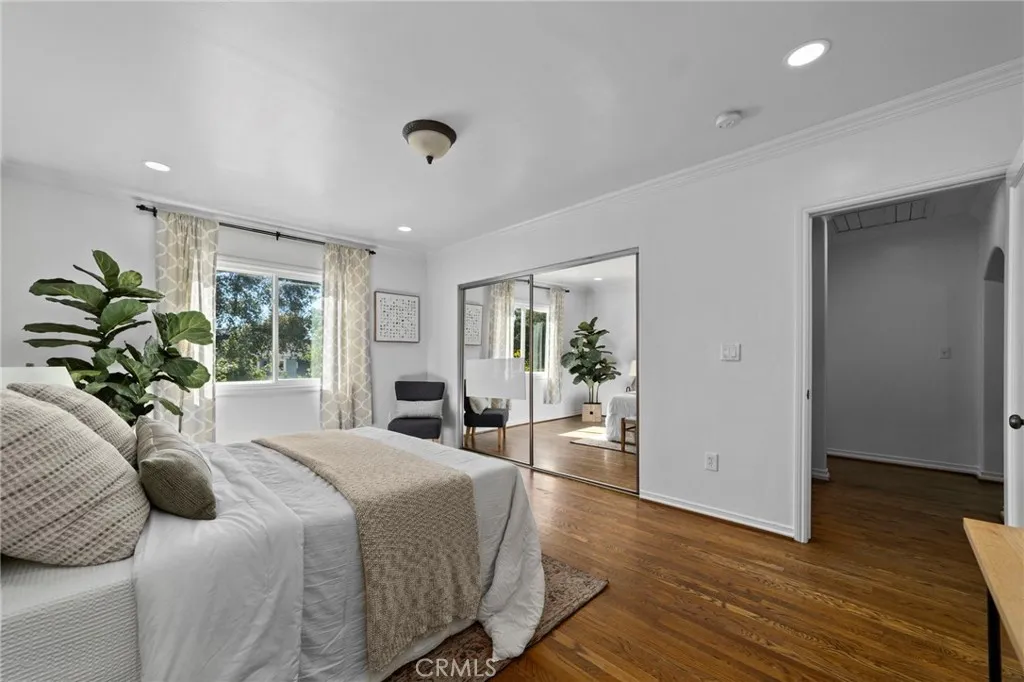 1697 N Allen, Pasadena, California 91104 home-pic-22