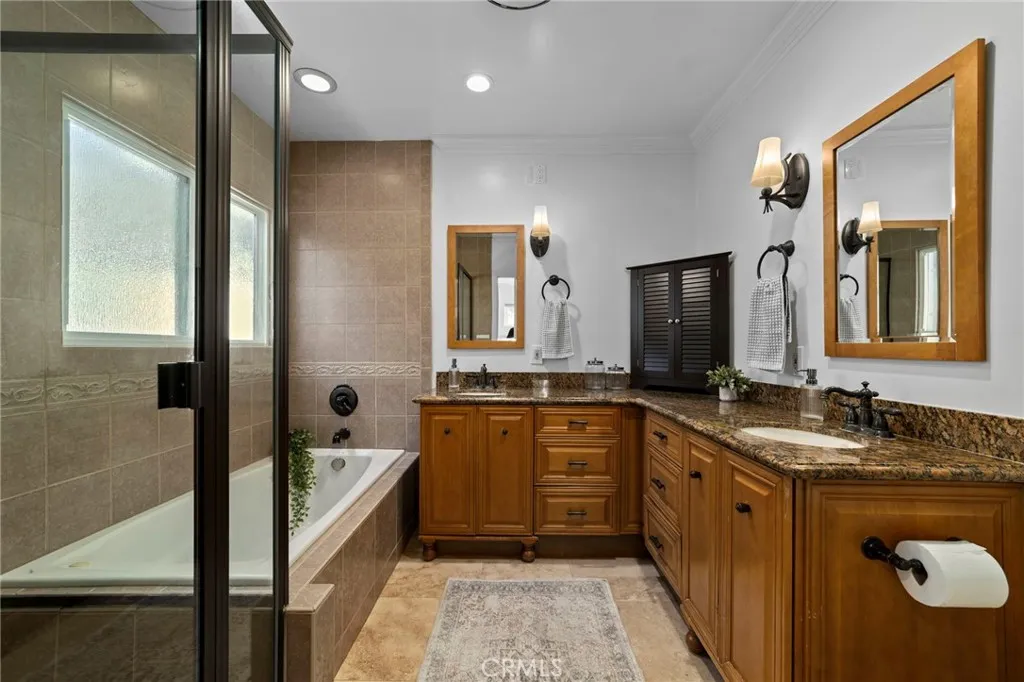 1697 N Allen, Pasadena, California 91104 home-pic-26