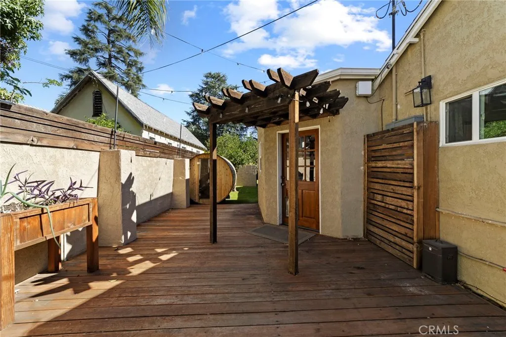 1697 N Allen, Pasadena, California 91104 home-pic-43