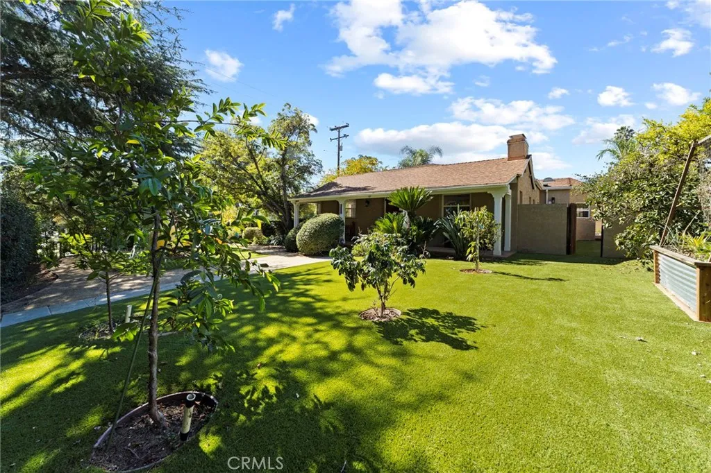 1697 N Allen, Pasadena, California 91104 home-pic-36