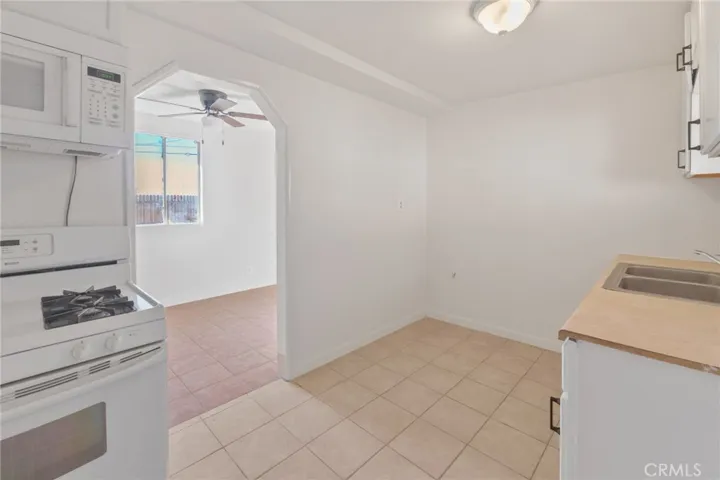 569 W Williams 1, Yermo, California 92398