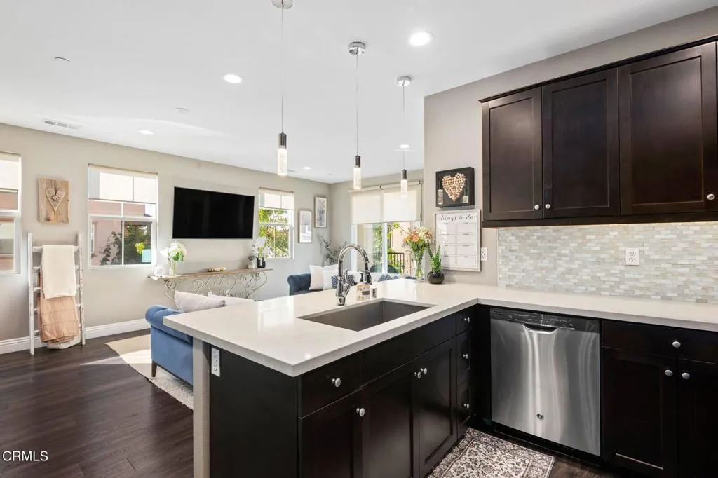 606 Mustang St Street, Camarillo, California 93010 home-pic-3