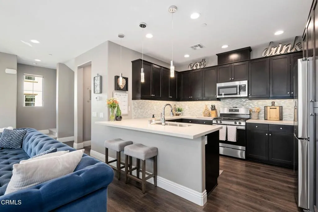 606 Mustang St Street, Camarillo, California 93010 home-pic-2