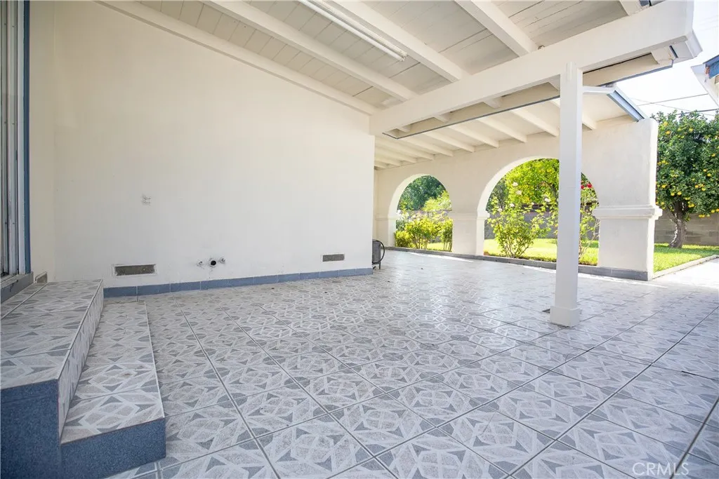 6105 Willowcrest, North Hollywood, California 91606 home-pic-2