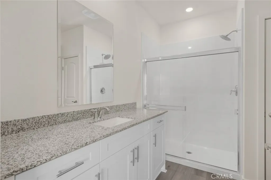 14818 Desert Lily Court, Apple Valley, California 92307 home-pic-6