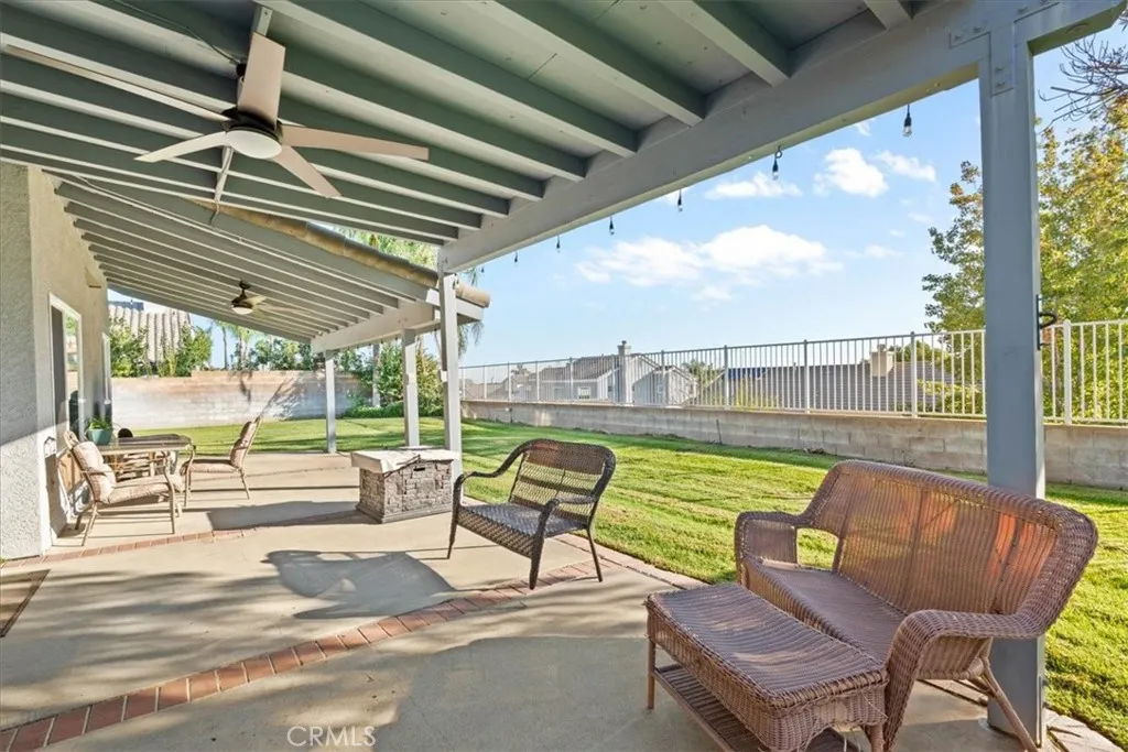 3061 W Comstock Road, San Bernardino, California 92407 home-pic-39