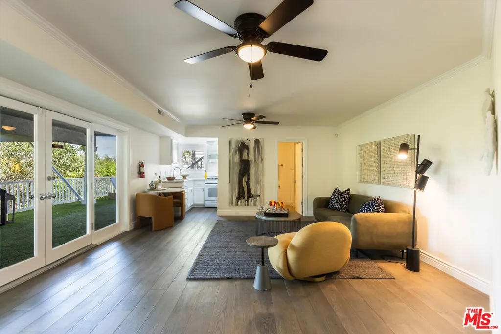 3819 Sunswept Drive, Studio City, California 91604 home-pic-12