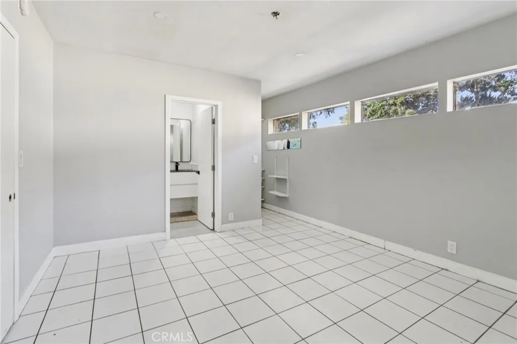 5960 Wilkinson, Valley Village, California 91607 home-pic-25