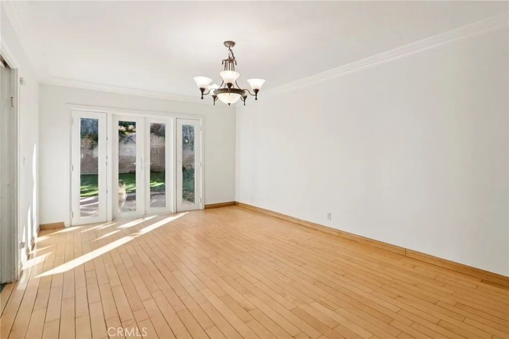 5960 Wilkinson, Valley Village, California 91607 home-pic-4