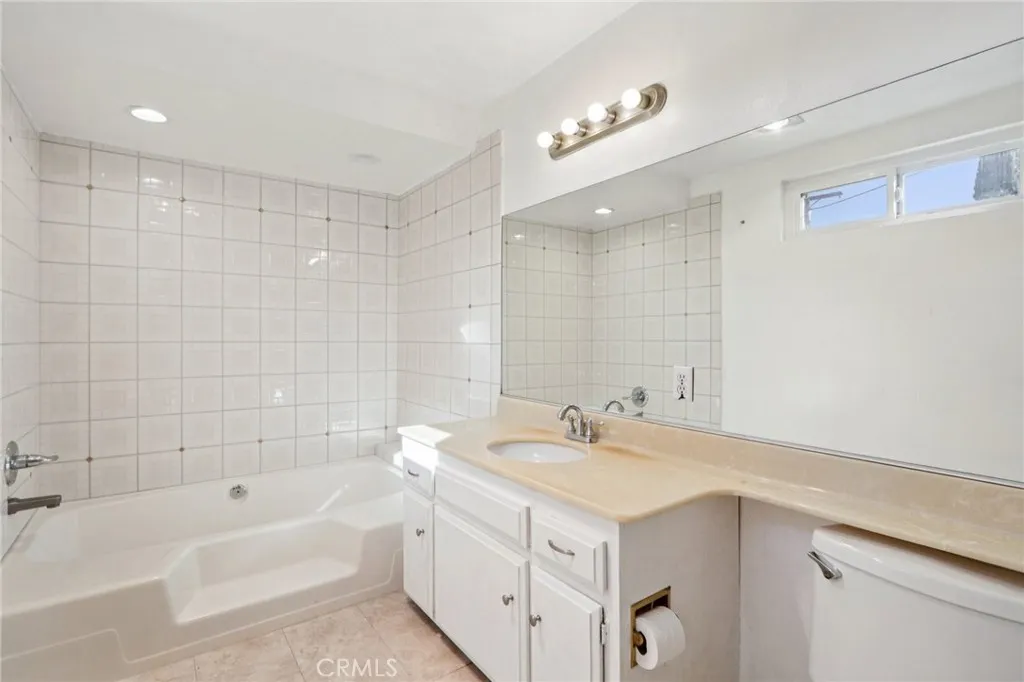 5960 Wilkinson, Valley Village, California 91607 home-pic-23