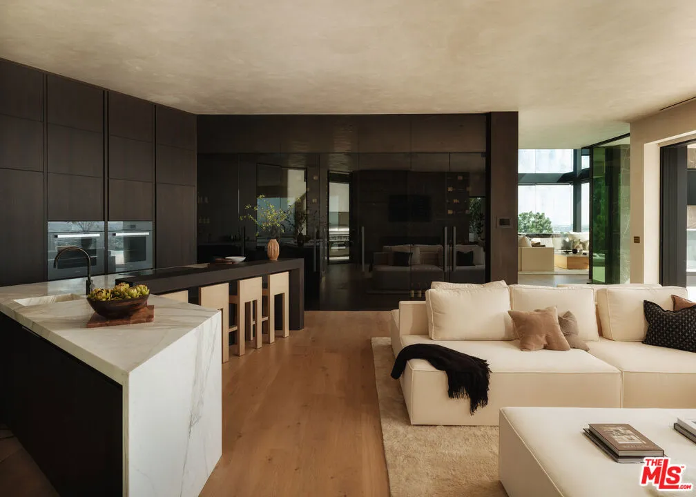 9126 Cordell Drive, Los Angeles, California 90069 home-pic-7
