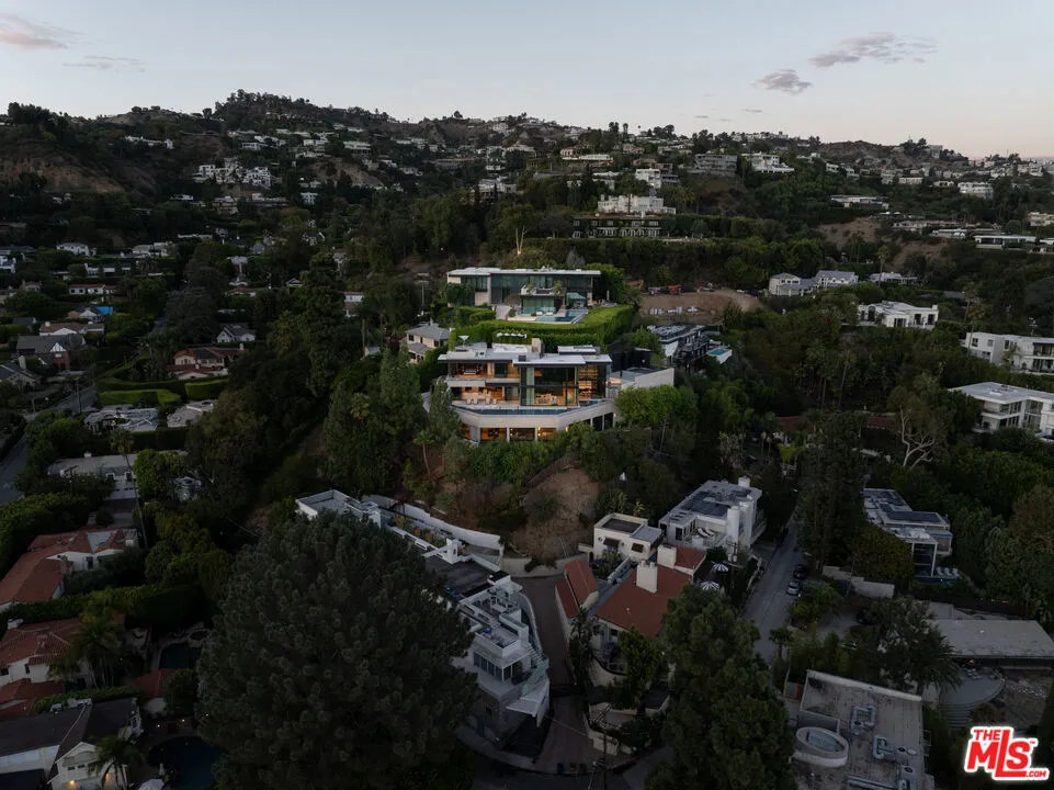 9126 Cordell Drive, Los Angeles, California 90069 home-pic-26