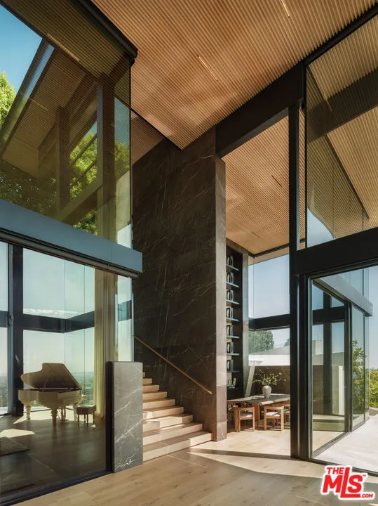 9126 Cordell Drive, Los Angeles, California 90069 home-pic-3