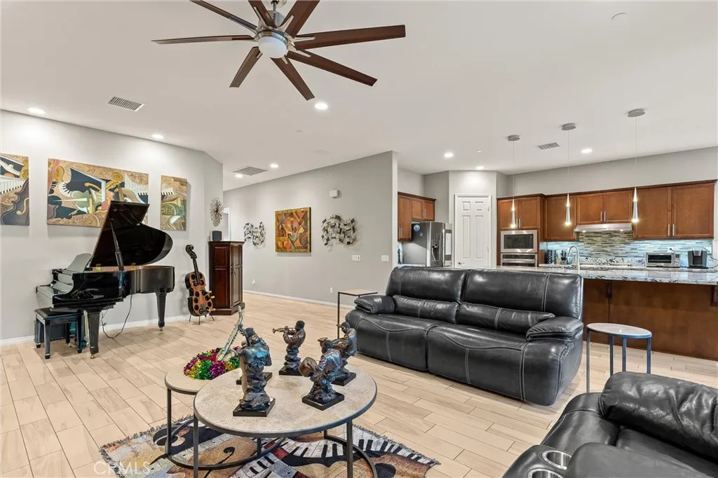 85556 Molvena Drive, Indio, California 92203 home-pic-7