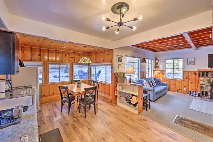 1069 Eagle, Wrightwood, California 92397