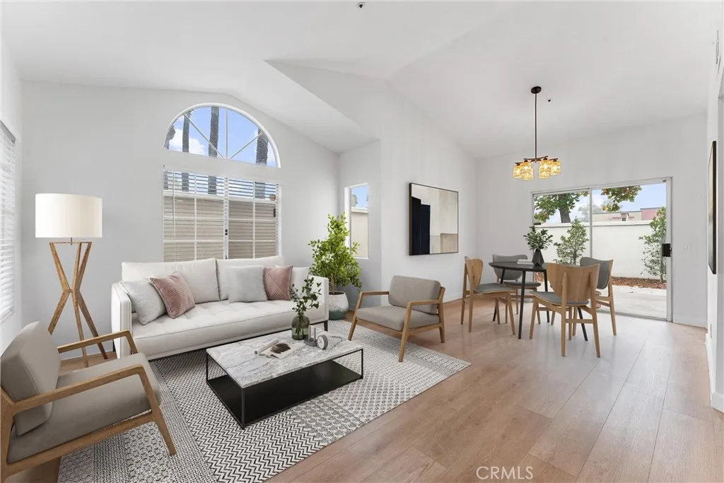 13677 Crawford Court, Fontana, California 92336 home-pic-2
