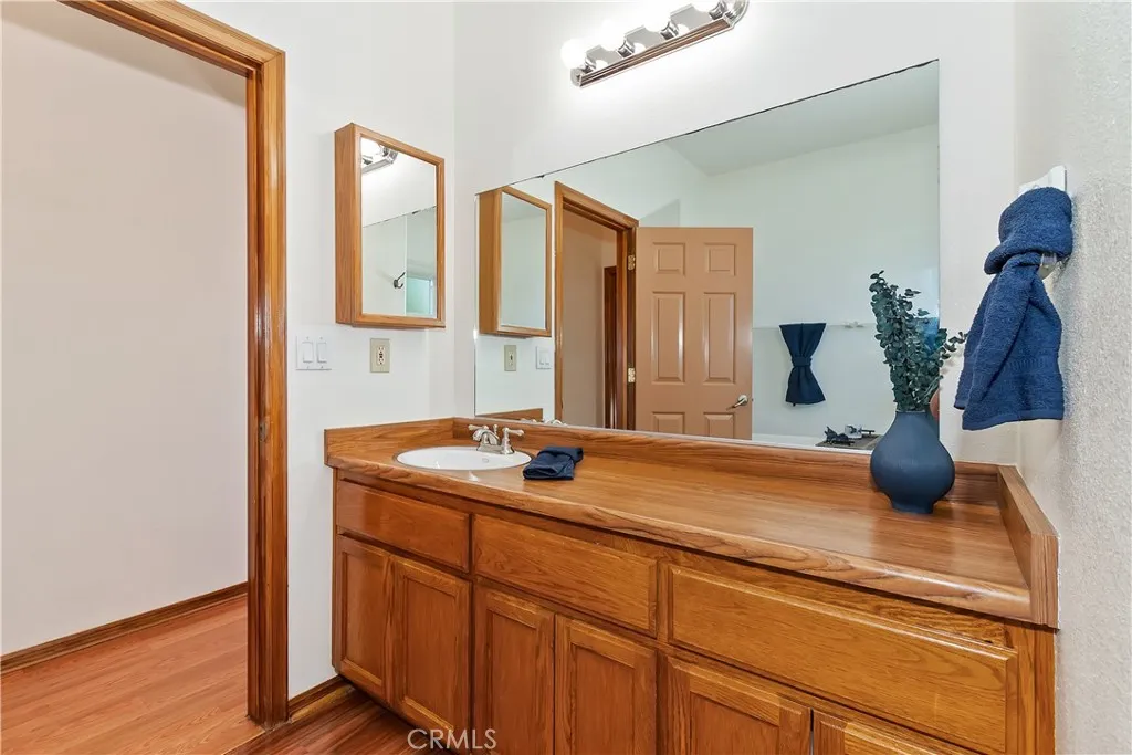 23903 Skyland Drive, Crestline, California 92325 home-pic-26