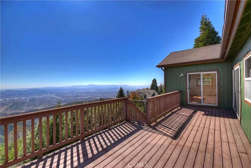 23903 Skyland Drive, Crestline, California 92325 home-pic-6