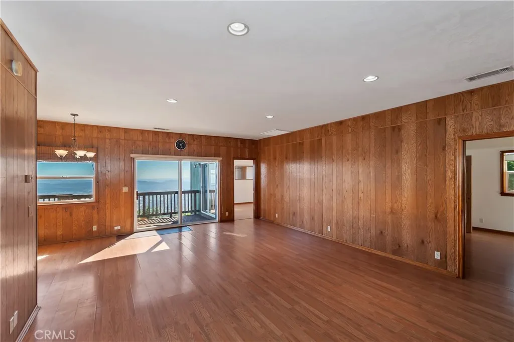 23903 Skyland Drive, Crestline, California 92325 home-pic-8