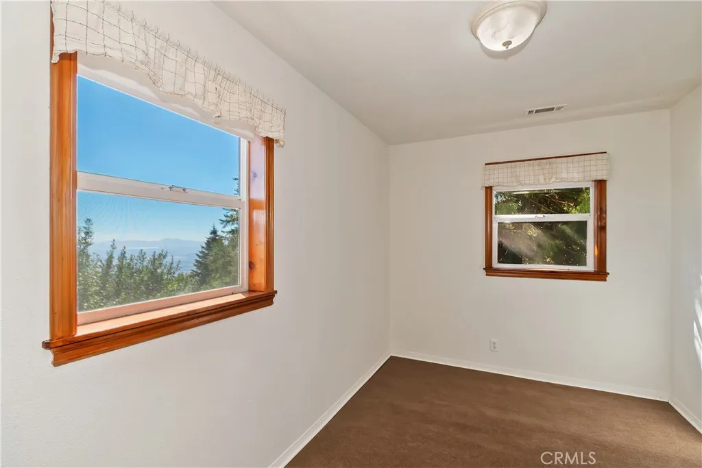 23903 Skyland Drive, Crestline, California 92325 home-pic-36